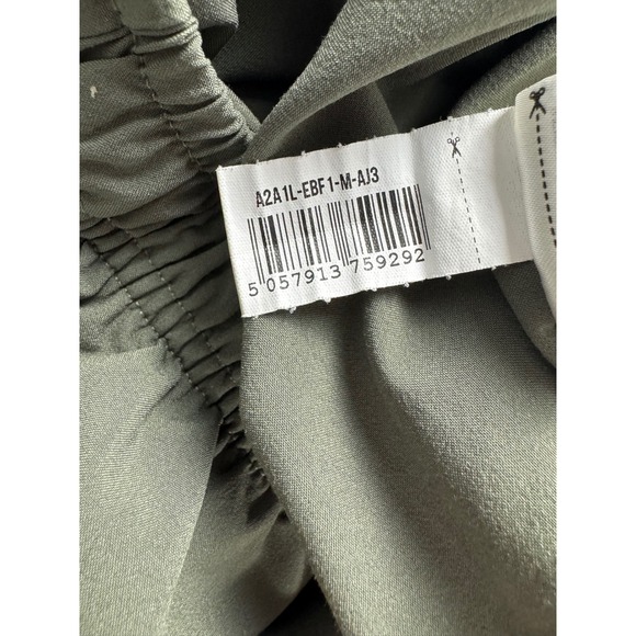 Gymshark Arrival Shorts Medium Olive Green 7 Inch Inseam - Picture 9 of 11